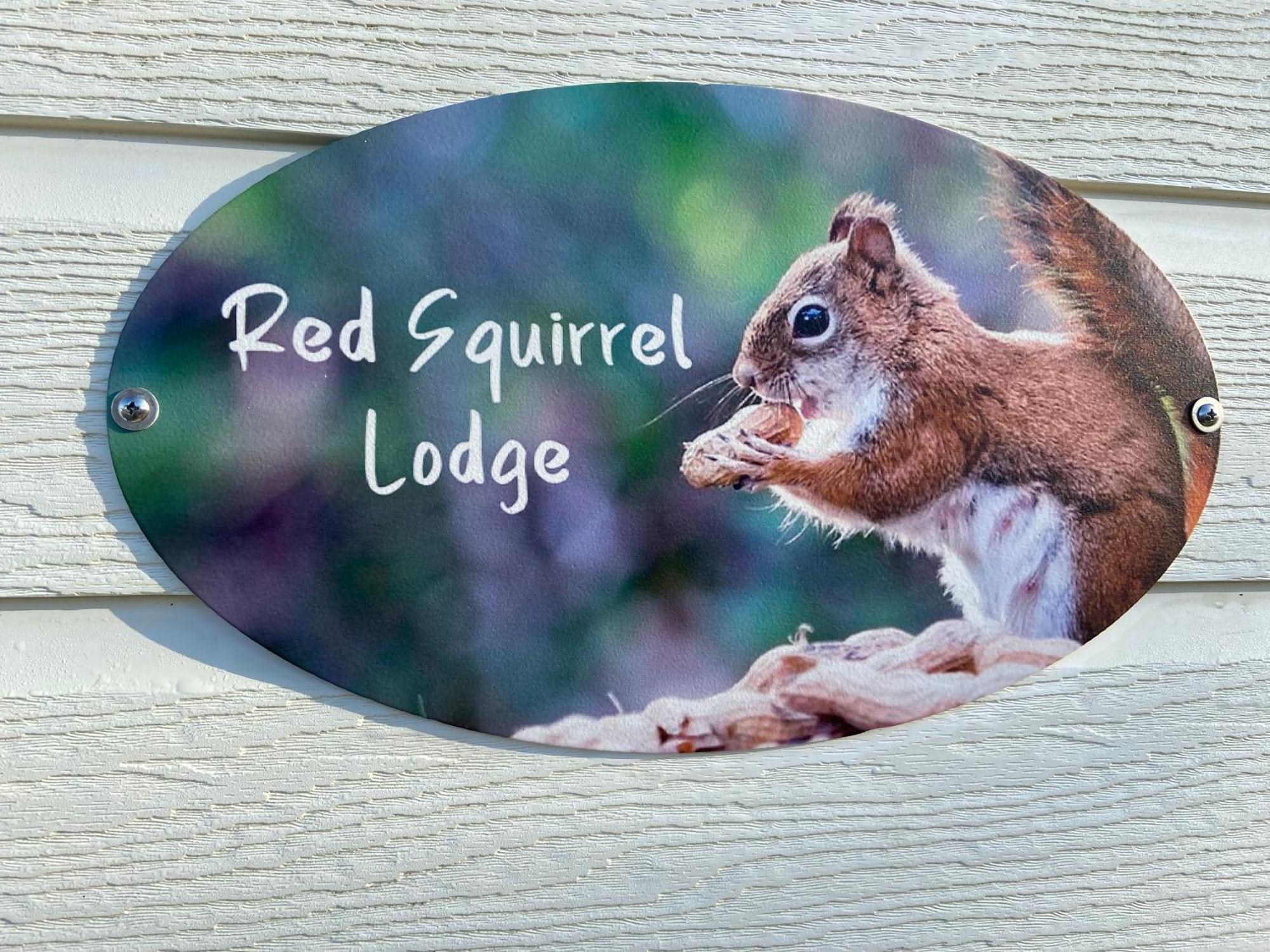 Red Squirrel Lodge Sandown Exteriör bild