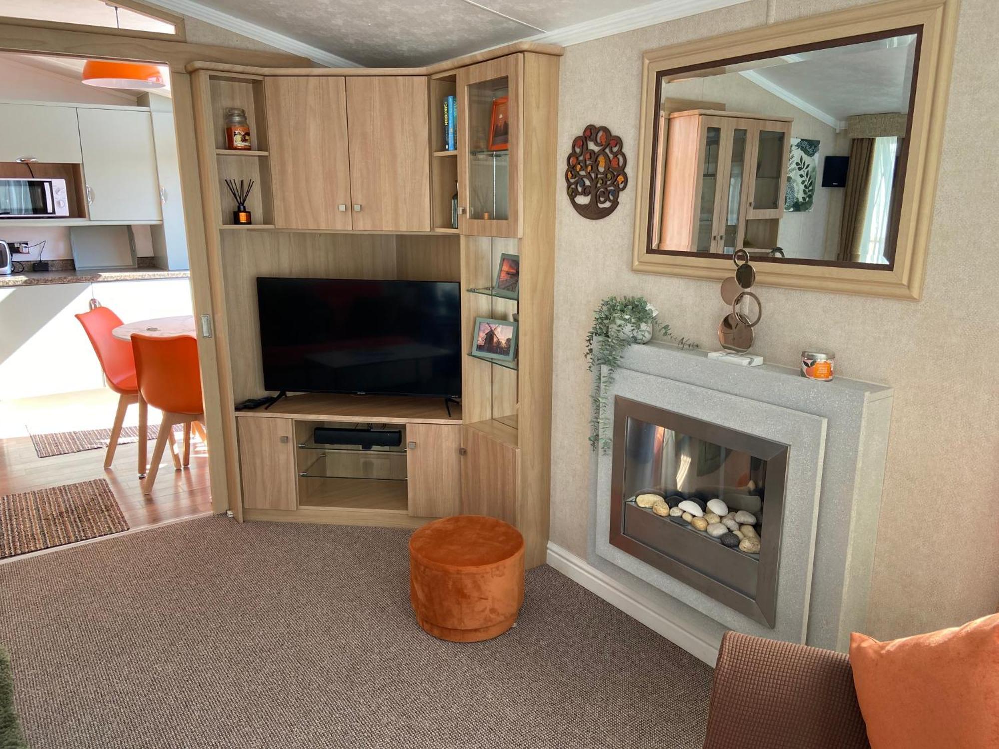 Red Squirrel Lodge Sandown Exteriör bild
